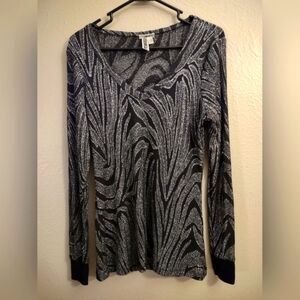 BKE Buckle Womens Black Silver Metallic Animal Print V-Neck Top Size L